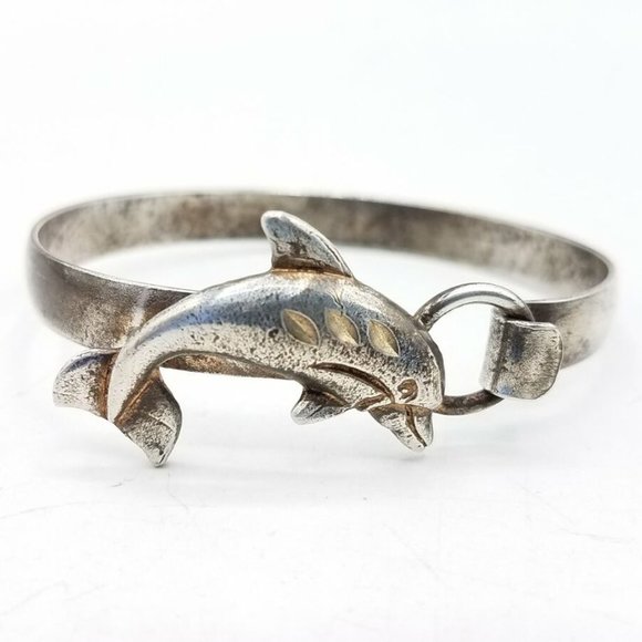 925 Sterling Silver Dolphin Bracelet cuff 18.9 grams 2.5 inch Wide jewelry - Picture 1 of 2